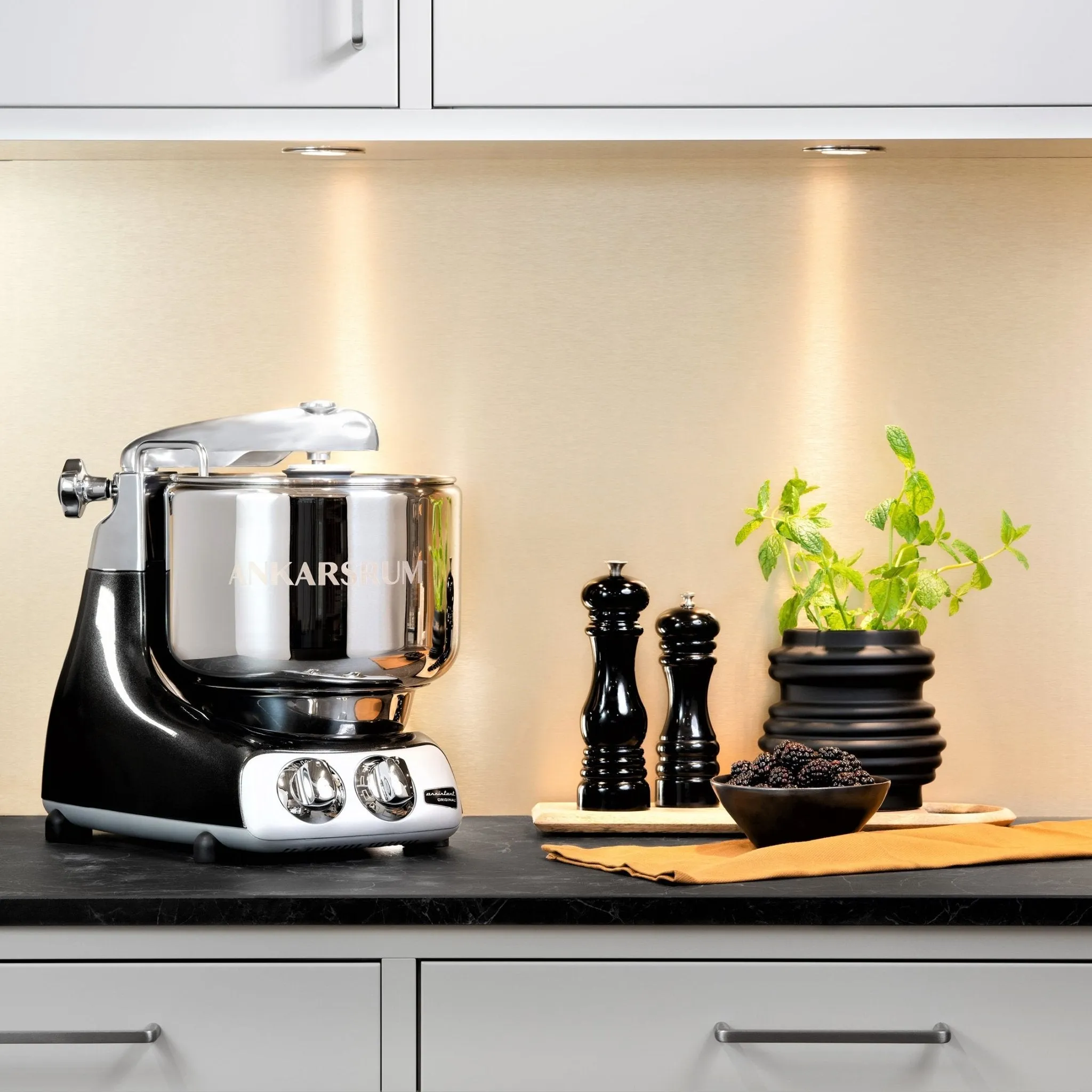 Ankarsrum  Kitchen Mixer AKM6230 - Black Diamond