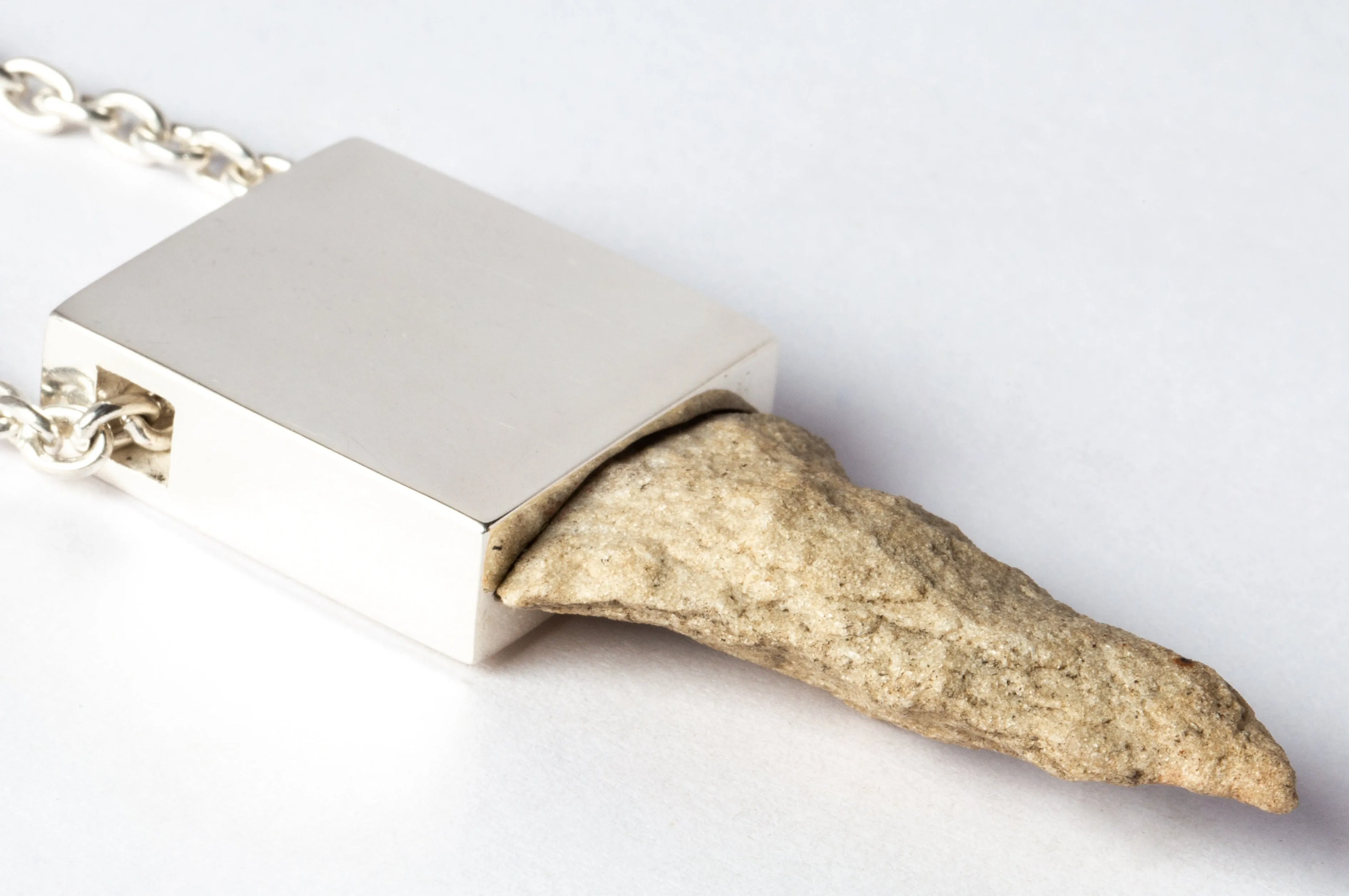 Arrowhead Amulet Cuboid Necklace (PA ARW)