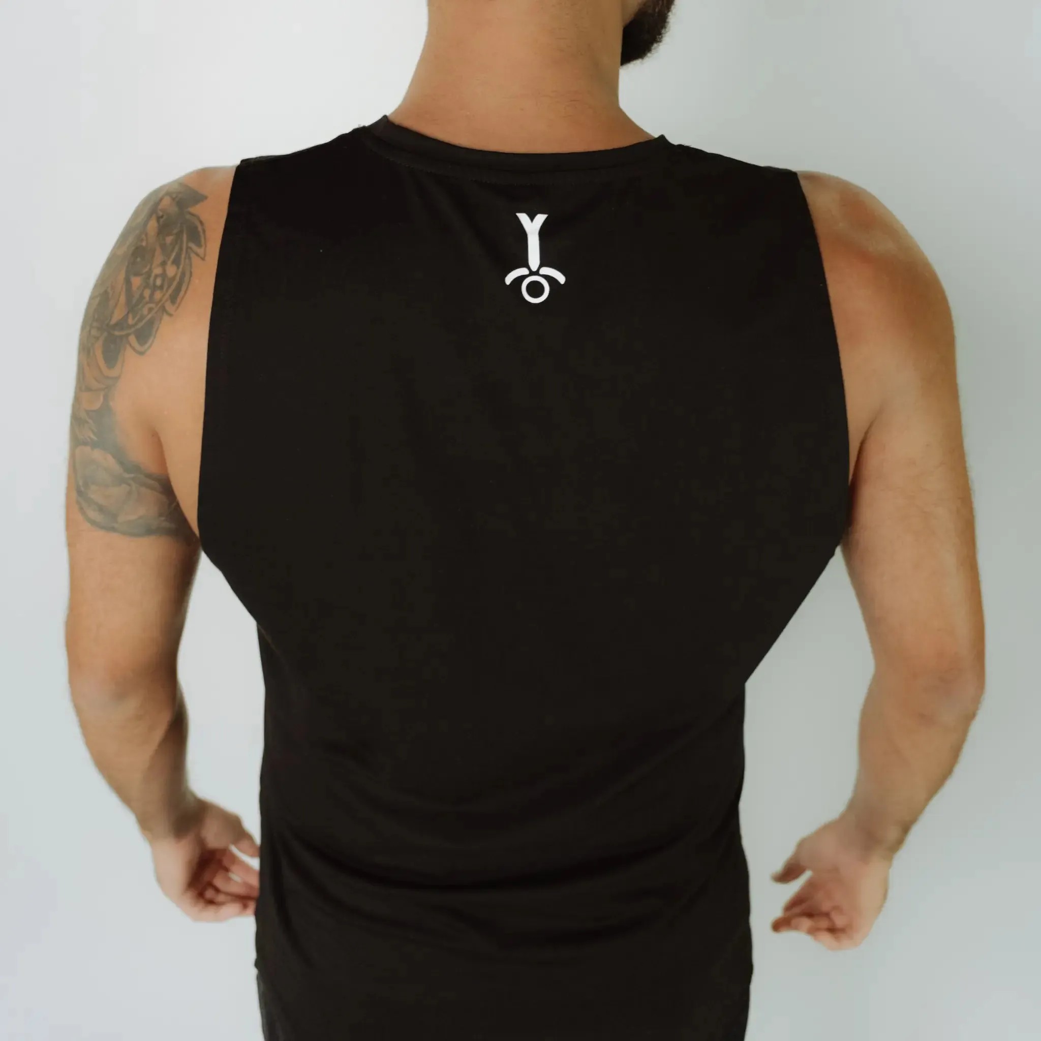 PERFORMANCE TANK TOP