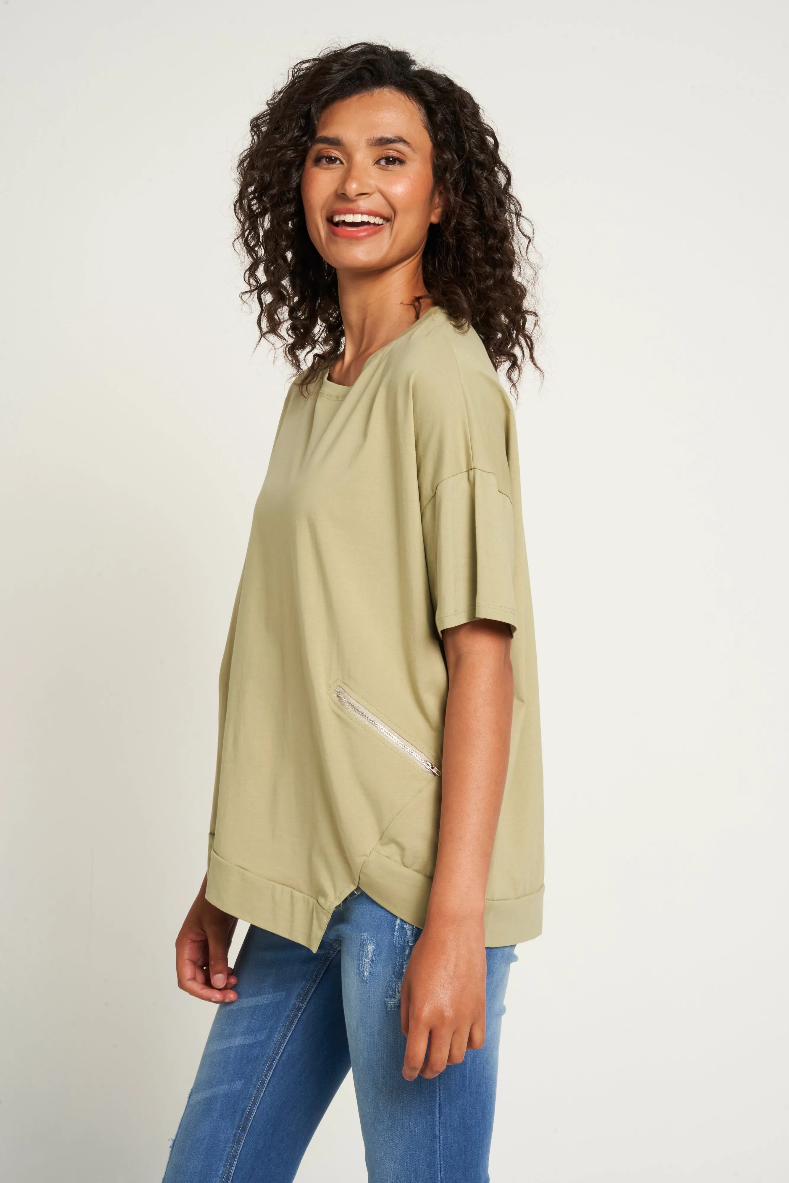 Saloos Asymmetrical Hem Cotton Top with Zip Pockets