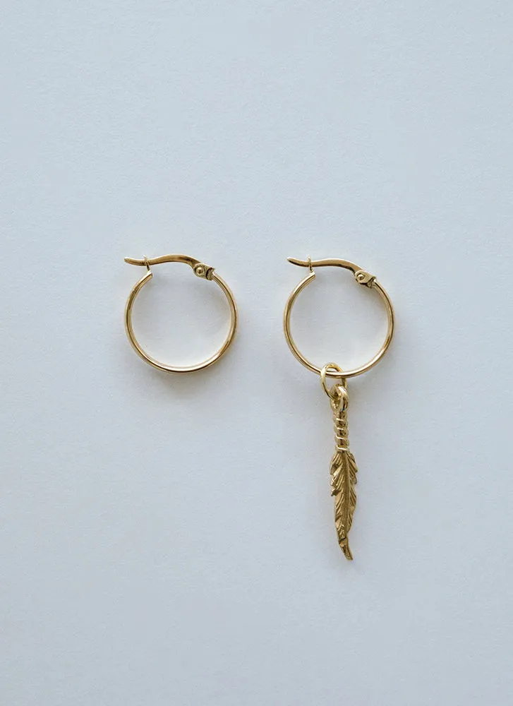 Tay small round earrings 14k gold