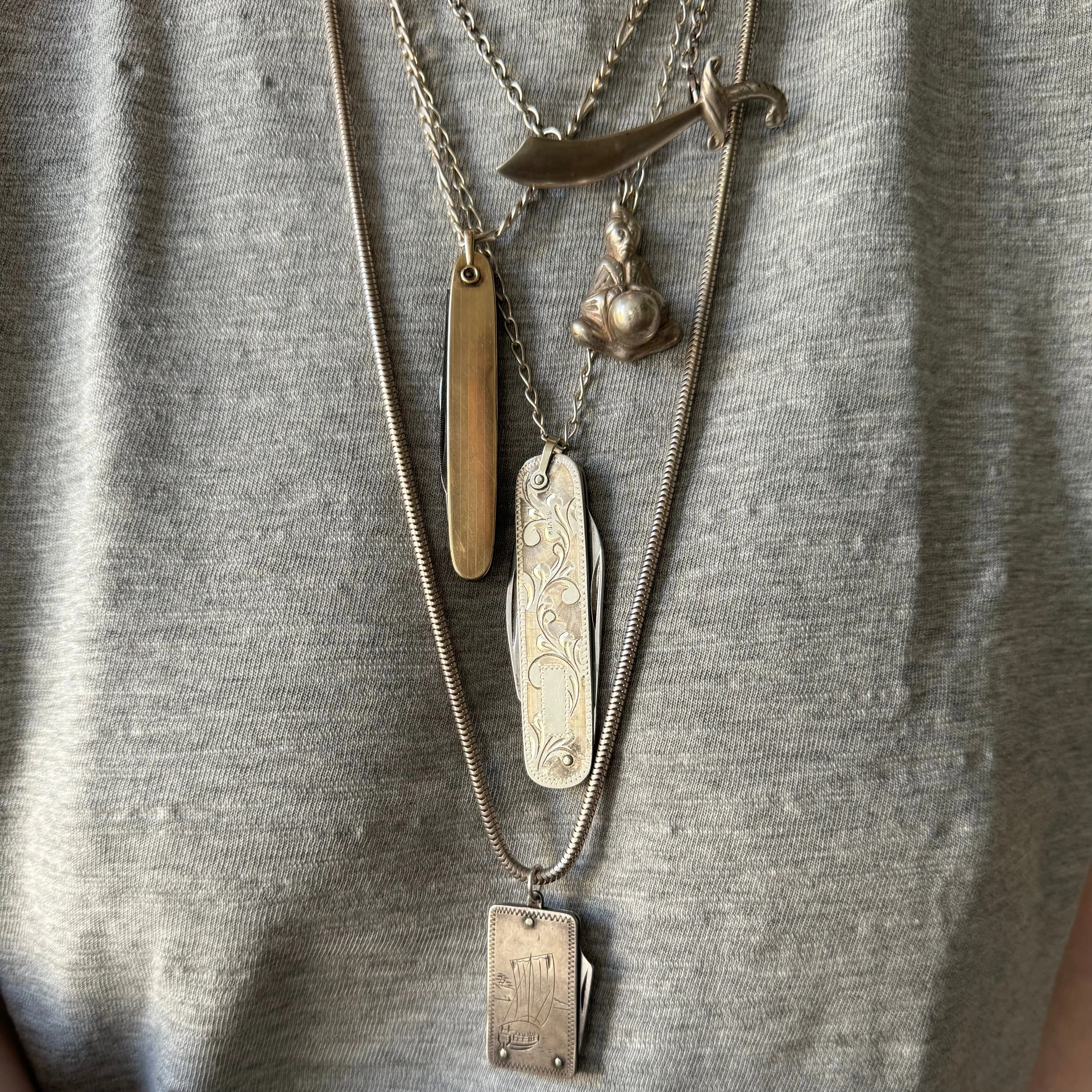 V I N T A G E // practical pendant / sterling silver engraved pen knife / a pendant